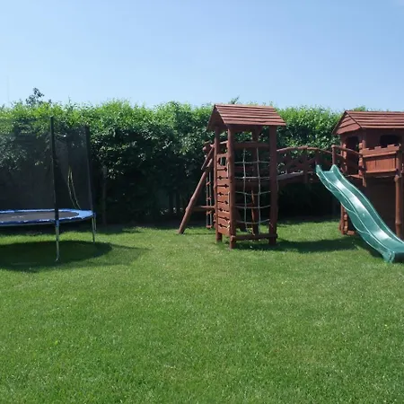 בית הארחה Sovirag Vendeghaz