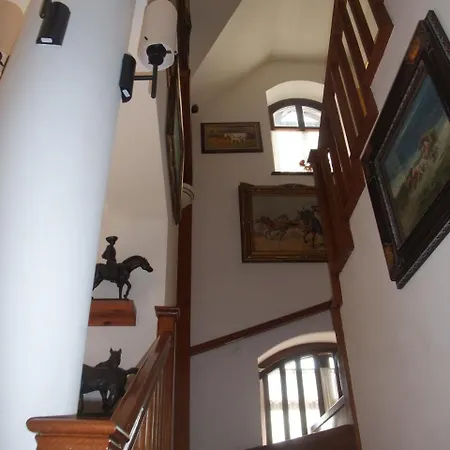 Sovirag Vendeghaz בית הארחה *